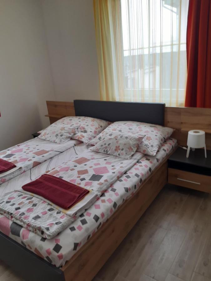 M47 Vendeghaz-Airport Hotel Debrecen Ngoại thất bức ảnh
