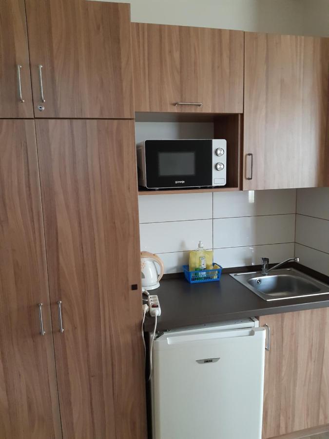 M47 Vendeghaz-Airport Hotel Debrecen Ngoại thất bức ảnh